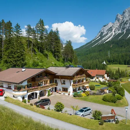 Zirbennest Haus Martha Apartment Biberwier