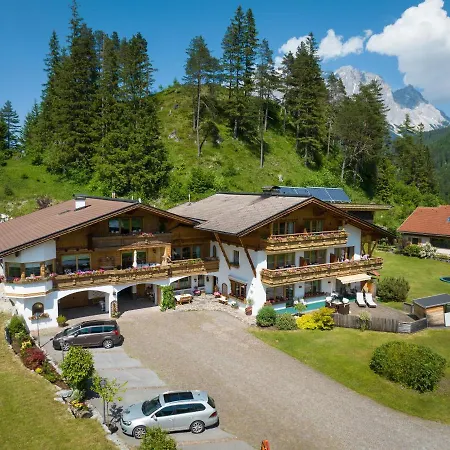Zirbennest Haus Martha *